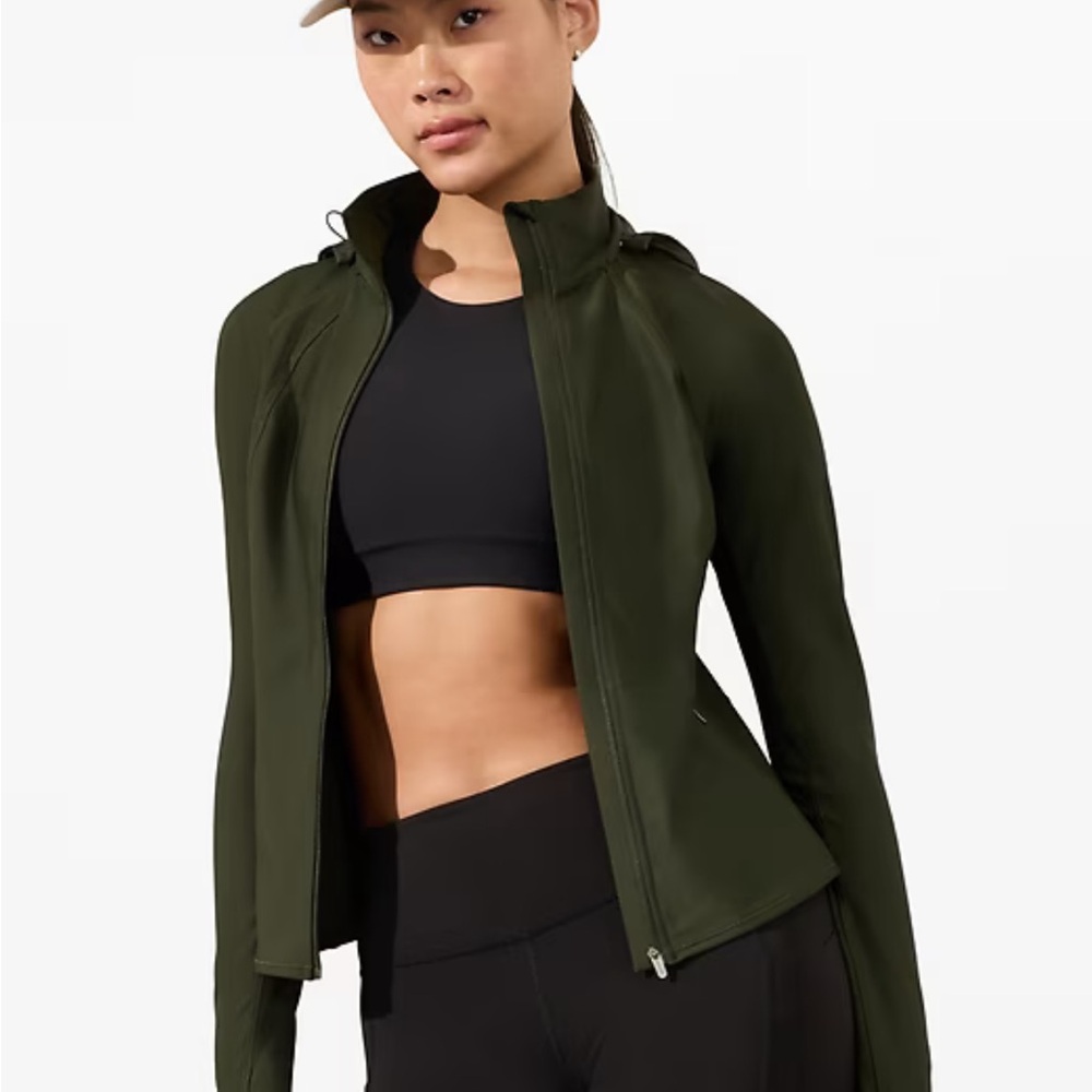 NWT Athleta interval jacket in aspen olive size medium
